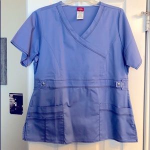 NEW w/o Tags!  Cherokee L Womens Scrub Top. True to size!  Smoke Free Home!!